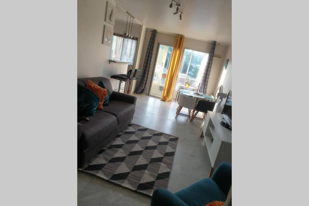 A 50 Metres De La Plage Et De La Promenade Des Anglais Apartman Nizza Kültér fotó